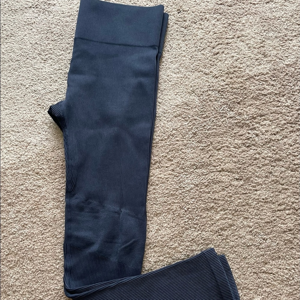 NWOT Ribbed leggings Vici, Mono B, large - Picture 4 of 6
